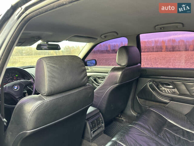 Чорний БМВ 5 Серія, об'ємом двигуна 2 л та пробігом 370 тис. км за 3000 $, фото 19 на Automoto.ua