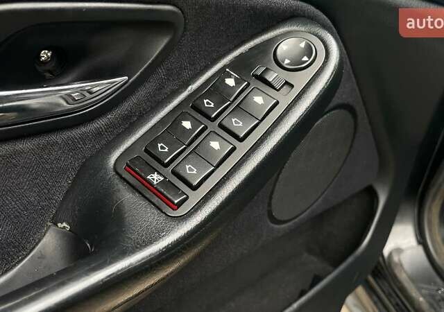 Чорний БМВ 5 Серія, об'ємом двигуна 2.5 л та пробігом 301 тис. км за 3999 $, фото 13 на Automoto.ua