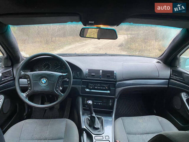 Чорний БМВ 5 Серія, об'ємом двигуна 2 л та пробігом 300 тис. км за 3800 $, фото 7 на Automoto.ua