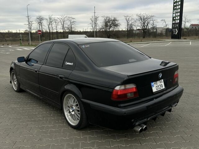 Черный БМВ 5 Серия, объемом двигателя 4.4 л и пробегом 350 тыс. км за 9000 $, фото 2 на Automoto.ua