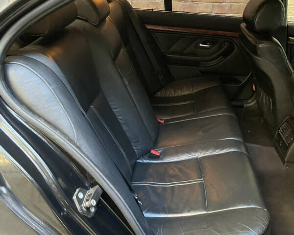 Чорний БМВ 5 Серія, об'ємом двигуна 3.5 л та пробігом 550 тис. км за 4400 $, фото 22 на Automoto.ua
