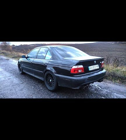 Черный БМВ 5 Серия, объемом двигателя 4.4 л и пробегом 350 тыс. км за 4100 $, фото 2 на Automoto.ua