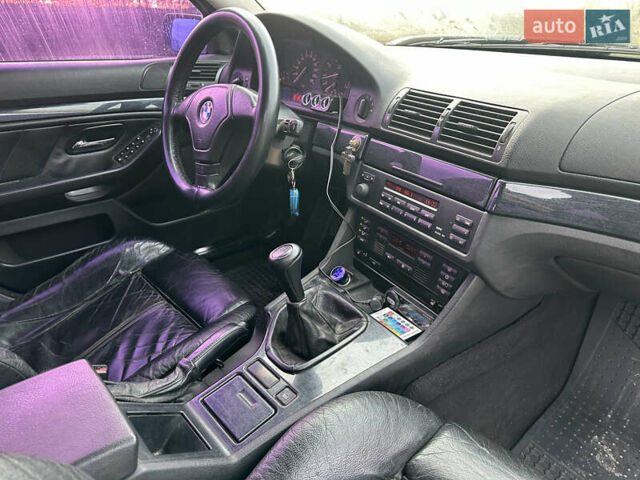 Чорний БМВ 5 Серія, об'ємом двигуна 2 л та пробігом 370 тис. км за 3000 $, фото 23 на Automoto.ua