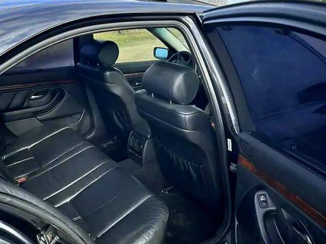 Черный БМВ 5 Серия, объемом двигателя 2.5 л и пробегом 0 тыс. км за 2700 $, фото 7 на Automoto.ua