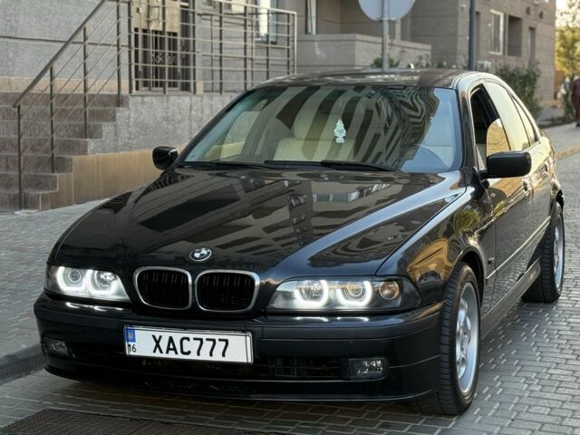 Черный БМВ 5 Серия, объемом двигателя 2.5 л и пробегом 510 тыс. км за 5000 $, фото 1 на Automoto.ua