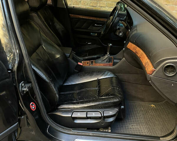 Чорний БМВ 5 Серія, об'ємом двигуна 3.5 л та пробігом 550 тис. км за 4400 $, фото 19 на Automoto.ua