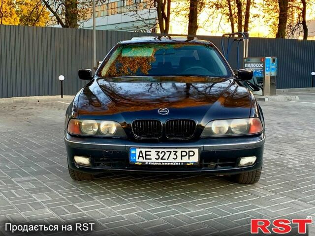 Черный БМВ 5 Серия, объемом двигателя 2.5 л и пробегом 0 тыс. км за 2999 $, фото 1 на Automoto.ua