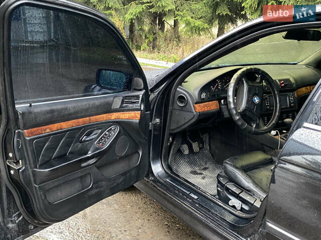 Черный БМВ 5 Серия, объемом двигателя 2.79 л и пробегом 300 тыс. км за 4400 $, фото 26 на Automoto.ua