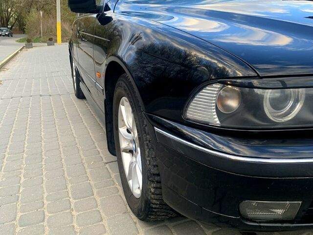 Черный БМВ 5 Серия, объемом двигателя 2 л и пробегом 252 тыс. км за 5200 $, фото 3 на Automoto.ua
