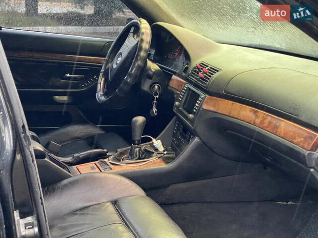 Черный БМВ 5 Серия, объемом двигателя 2.79 л и пробегом 300 тыс. км за 4400 $, фото 29 на Automoto.ua