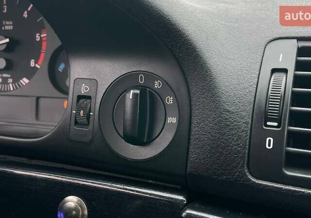 Чорний БМВ 5 Серія, об'ємом двигуна 2.5 л та пробігом 301 тис. км за 3999 $, фото 14 на Automoto.ua