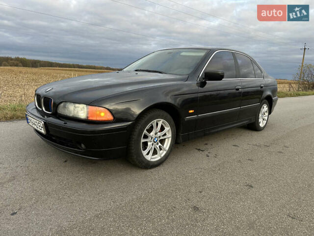 Чорний БМВ 5 Серія, об'ємом двигуна 2 л та пробігом 370 тис. км за 3000 $, фото 1 на Automoto.ua