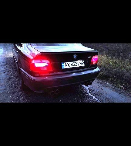 Черный БМВ 5 Серия, объемом двигателя 4.4 л и пробегом 350 тыс. км за 4100 $, фото 7 на Automoto.ua