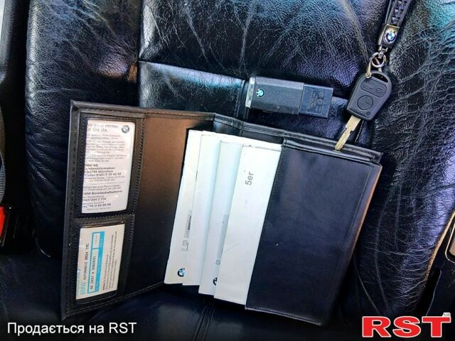 Черный БМВ 5 Серия, объемом двигателя 2 л и пробегом 400 тыс. км за 4000 $, фото 1 на Automoto.ua