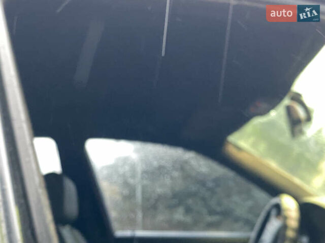 Черный БМВ 5 Серия, объемом двигателя 2.79 л и пробегом 300 тыс. км за 4400 $, фото 34 на Automoto.ua