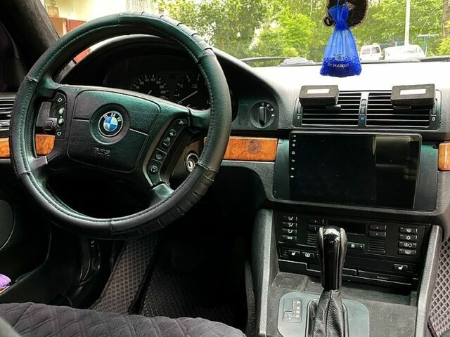 Черный БМВ 5 Серия, объемом двигателя 2.8 л и пробегом 477 тыс. км за 3950 $, фото 4 на Automoto.ua