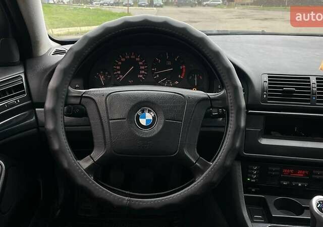 Чорний БМВ 5 Серія, об'ємом двигуна 2.5 л та пробігом 301 тис. км за 3999 $, фото 20 на Automoto.ua