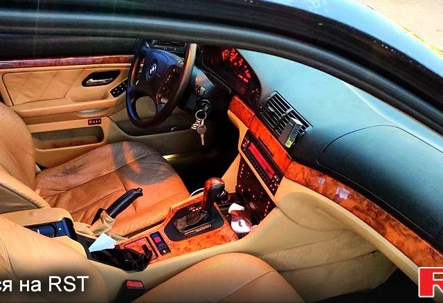 Черный БМВ 5 Серия, объемом двигателя 2.8 л и пробегом 400 тыс. км за 4700 $, фото 2 на Automoto.ua