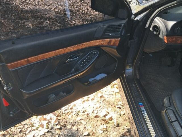 Чорний БМВ 5 Серія, об'ємом двигуна 2.8 л та пробігом 400 тис. км за 5800 $, фото 6 на Automoto.ua