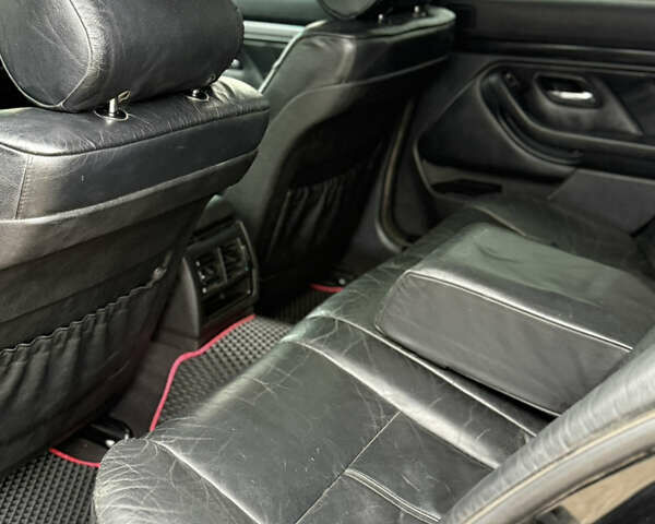 Черный БМВ 5 Серия, объемом двигателя 3 л и пробегом 400 тыс. км за 5950 $, фото 14 на Automoto.ua