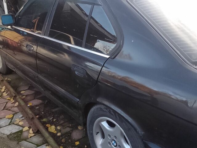 Чорний БМВ 5 Серія, об'ємом двигуна 2.5 л та пробігом 1000 тис. км за 1194 $, фото 1 на Automoto.ua