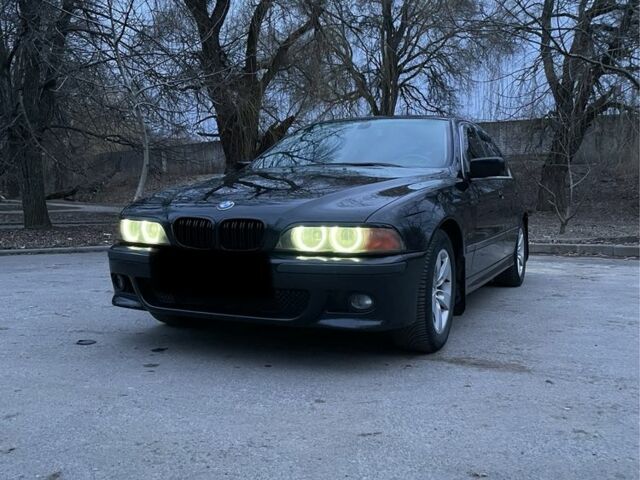 Черный БМВ 5 Серия, объемом двигателя 2.5 л и пробегом 500 тыс. км за 4500 $, фото 8 на Automoto.ua