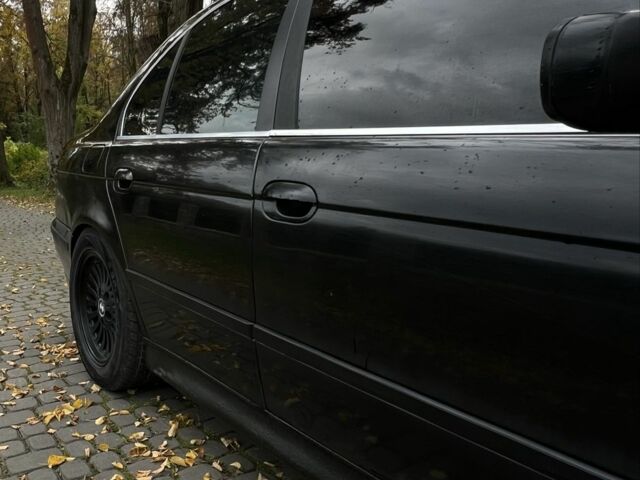 Черный БМВ 5 Серия, объемом двигателя 2.5 л и пробегом 299 тыс. км за 2999 $, фото 15 на Automoto.ua