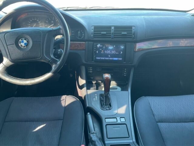 Чорний БМВ 5 Серія, об'ємом двигуна 2.5 л та пробігом 333 тис. км за 3900 $, фото 3 на Automoto.ua