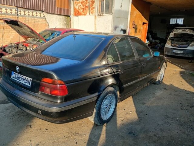 Черный БМВ 5 Серия, объемом двигателя 2.8 л и пробегом 346 тыс. км за 4600 $, фото 6 на Automoto.ua