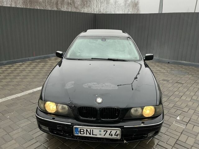 Чорний БМВ 5 Серія, об'ємом двигуна 2.5 л та пробігом 386 тис. км за 1500 $, фото 2 на Automoto.ua