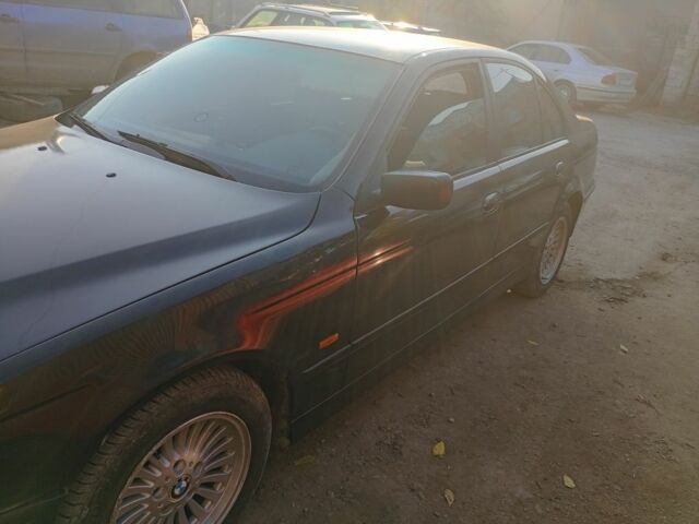 Черный БМВ 5 Серия, объемом двигателя 2.8 л и пробегом 346 тыс. км за 4600 $, фото 4 на Automoto.ua