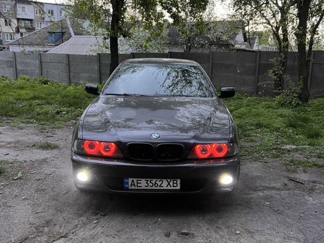 Черный БМВ 5 Серия, объемом двигателя 3.5 л и пробегом 1000 тыс. км за 2700 $, фото 7 на Automoto.ua