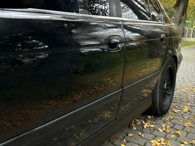 Черный БМВ 5 Серия, объемом двигателя 2.5 л и пробегом 299 тыс. км за 2999 $, фото 13 на Automoto.ua