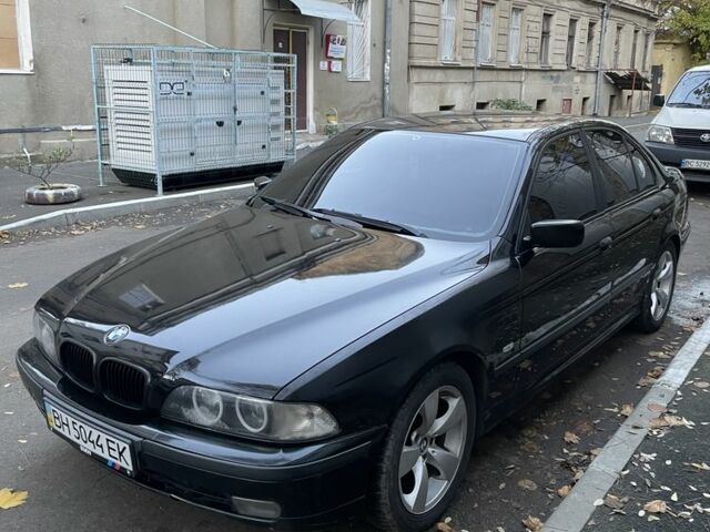 Черный БМВ 5 Серия, объемом двигателя 2 л и пробегом 330 тыс. км за 3500 $, фото 1 на Automoto.ua