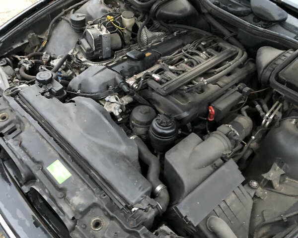 Черный БМВ 5 Серия, объемом двигателя 2 л и пробегом 434 тыс. км за 4400 $, фото 17 на Automoto.ua