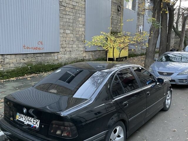 Черный БМВ 5 Серия, объемом двигателя 2 л и пробегом 330 тыс. км за 3500 $, фото 4 на Automoto.ua