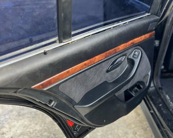 Чорний БМВ 5 Серія, об'ємом двигуна 2.5 л та пробігом 235 тис. км за 4500 $, фото 16 на Automoto.ua