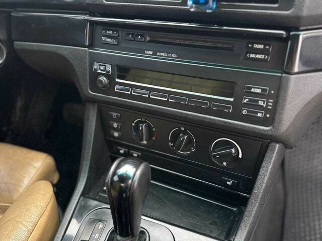 Чорний БМВ 5 Серія, об'ємом двигуна 2.9 л та пробігом 300 тис. км за 5500 $, фото 19 на Automoto.ua