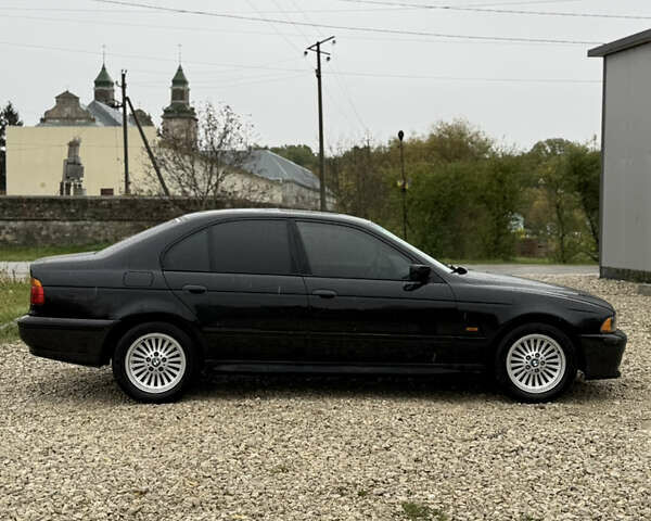 Черный БМВ 5 Серия, объемом двигателя 3 л и пробегом 400 тыс. км за 5950 $, фото 7 на Automoto.ua