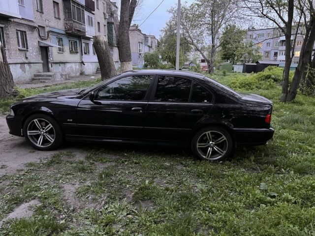 Черный БМВ 5 Серия, объемом двигателя 3.5 л и пробегом 1000 тыс. км за 2700 $, фото 5 на Automoto.ua
