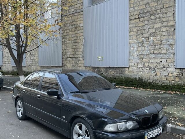 Черный БМВ 5 Серия, объемом двигателя 2 л и пробегом 330 тыс. км за 3500 $, фото 2 на Automoto.ua