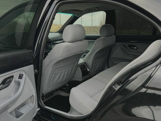 Чорний БМВ 5 Серія, об'ємом двигуна 2.2 л та пробігом 363 тис. км за 4000 $, фото 8 на Automoto.ua