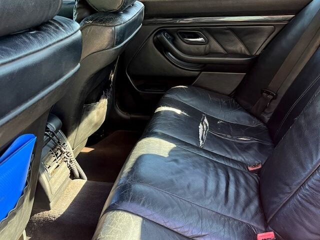 Чорний БМВ 5 Серія, об'ємом двигуна 2.9 л та пробігом 350 тис. км за 5600 $, фото 9 на Automoto.ua