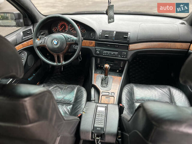 Черный БМВ 5 Серия, объемом двигателя 3.5 л и пробегом 350 тыс. км за 4500 $, фото 8 на Automoto.ua