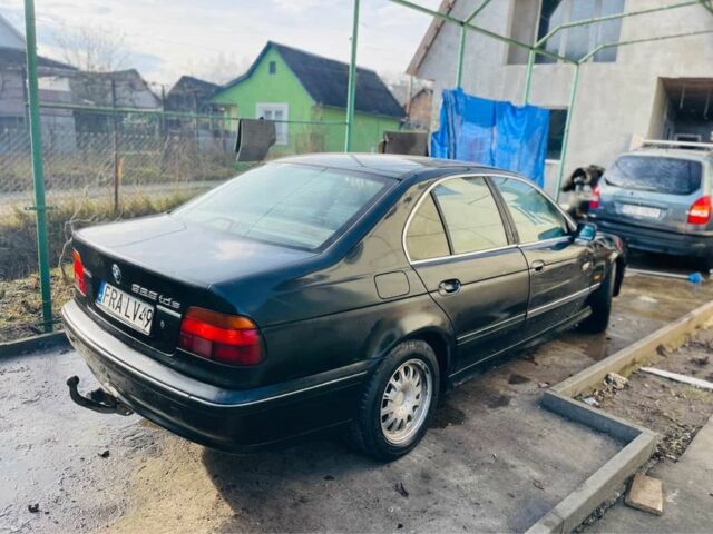 Черный БМВ 5 Серия, объемом двигателя 0 л и пробегом 300 тыс. км за 1550 $, фото 4 на Automoto.ua