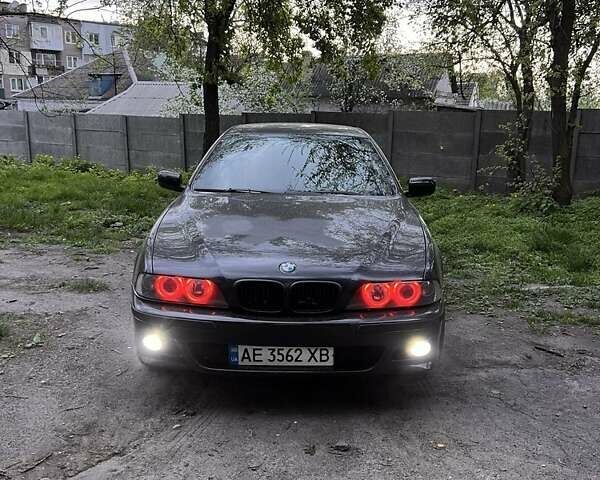Черный БМВ 5 Серия, объемом двигателя 3.5 л и пробегом 1000 тыс. км за 2700 $, фото 6 на Automoto.ua