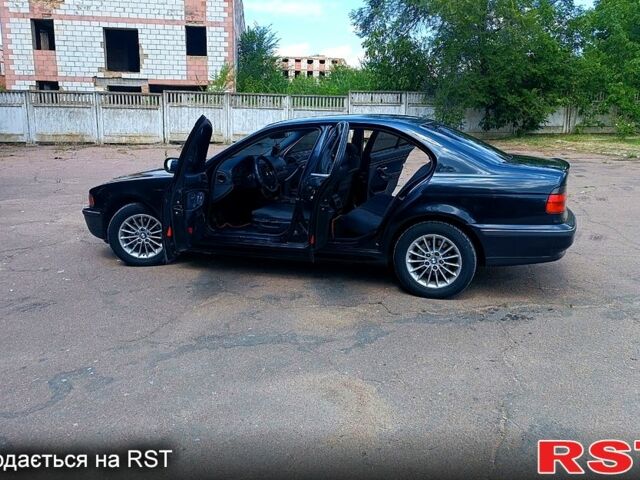 Чорний БМВ 5 Серія, об'ємом двигуна 2 л та пробігом 0 тис. км за 4000 $, фото 2 на Automoto.ua