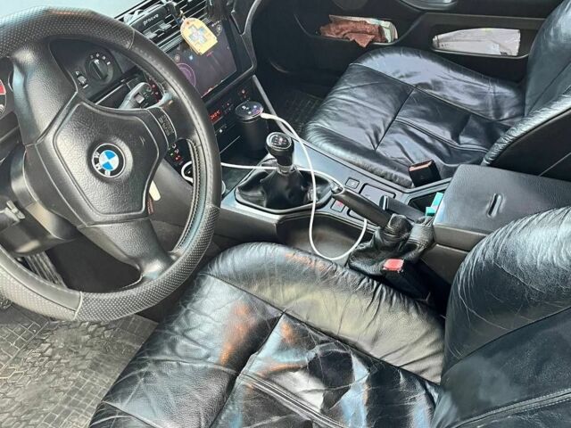 Черный БМВ 5 Серия, объемом двигателя 2.5 л и пробегом 271 тыс. км за 5800 $, фото 8 на Automoto.ua