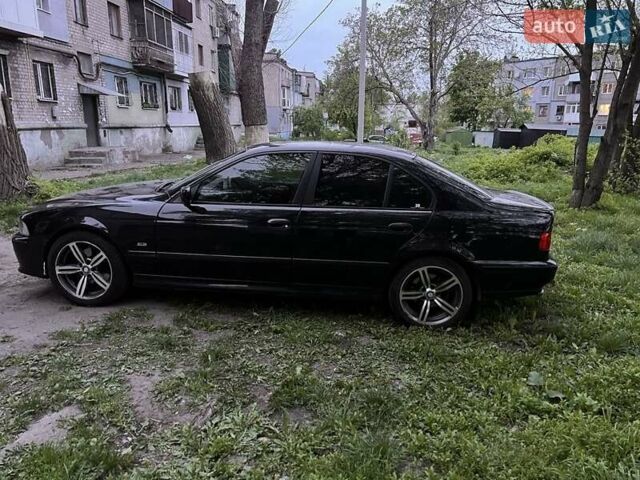 Черный БМВ 5 Серия, объемом двигателя 3.5 л и пробегом 1000 тыс. км за 2700 $, фото 4 на Automoto.ua