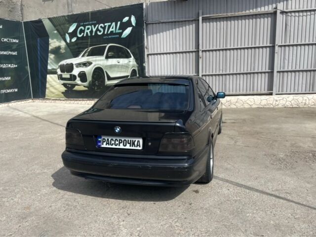 Чорний БМВ 5 Серія, об'ємом двигуна 2.5 л та пробігом 333 тис. км за 3900 $, фото 1 на Automoto.ua